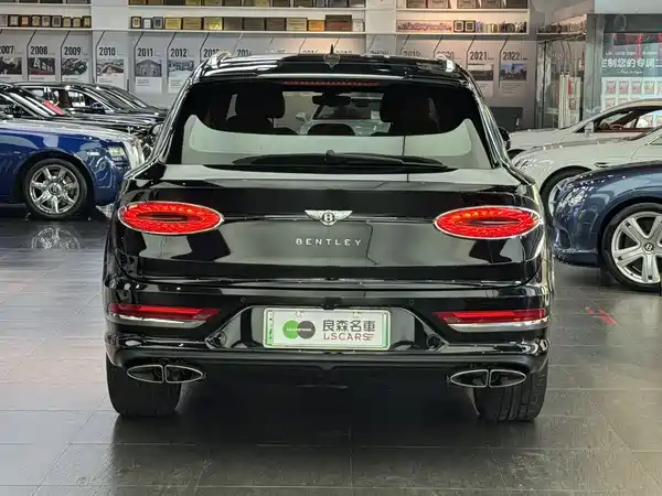 Bentley Bentayga Plug-In Hybrid 2021