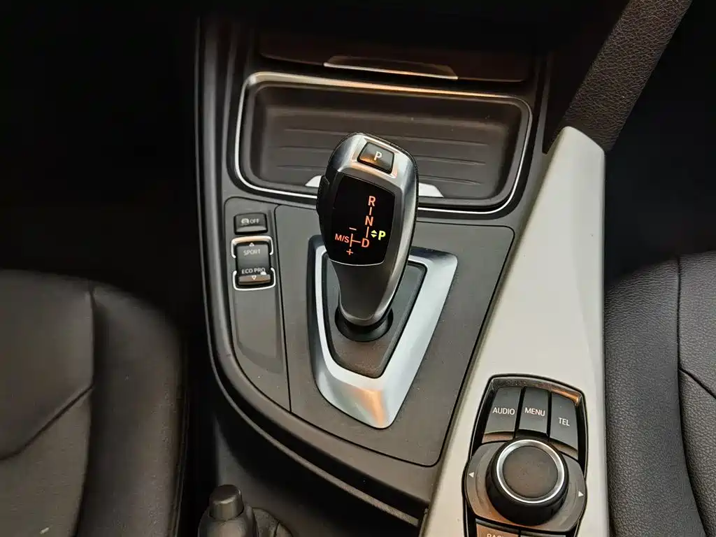 BMW 3 Series 2015 — фото 13