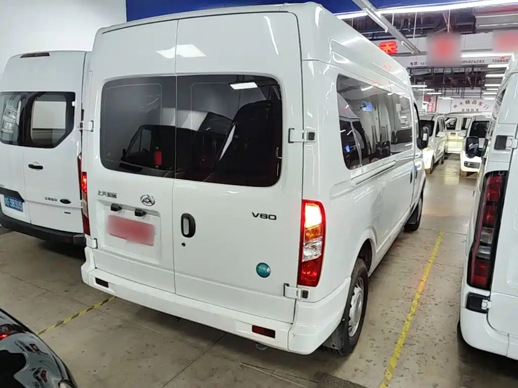Maxus V80 2024