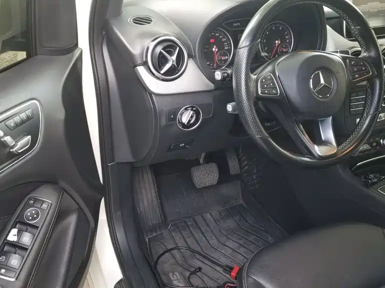 Mercedes-Benz B-Class 2015 — фото 16