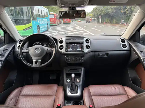 Volkswagen Tiguan 2015