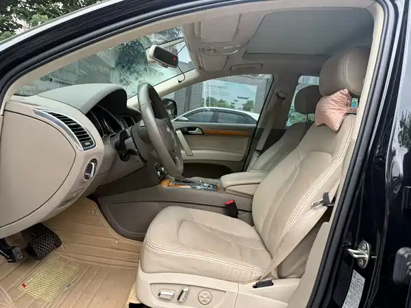 Audi Q7 2012