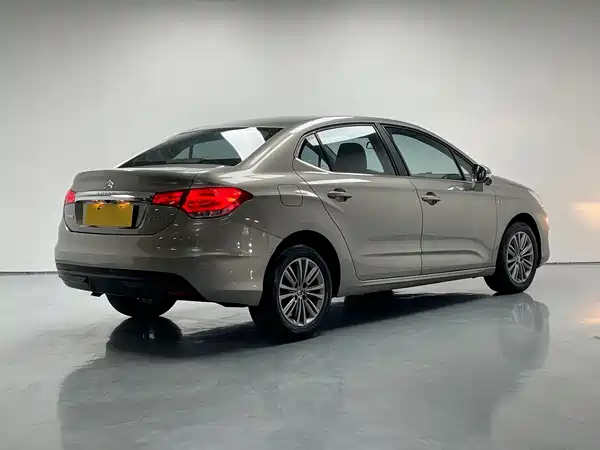 Citroën C4L 2015