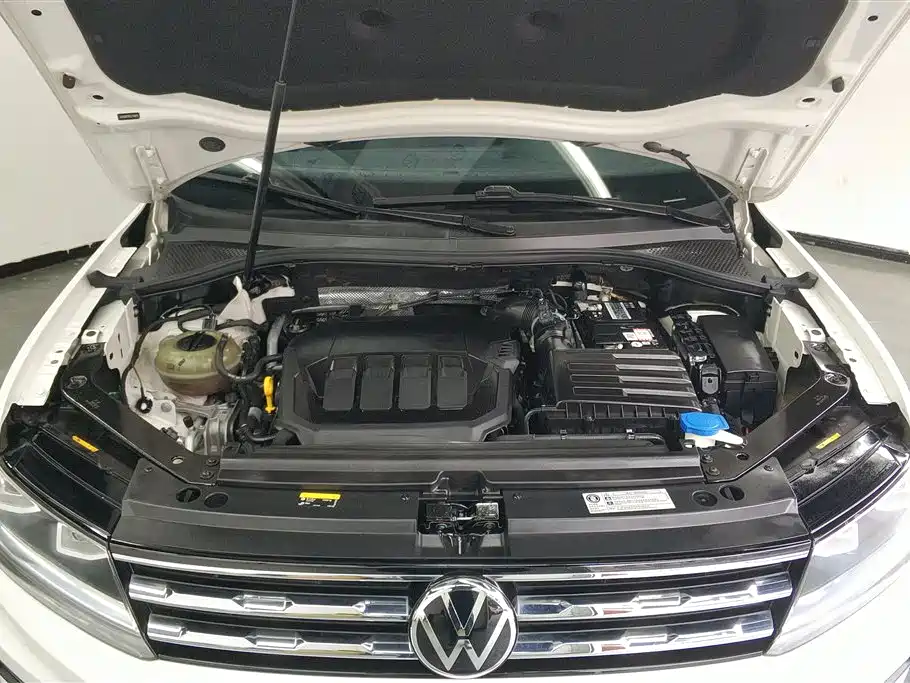 Volkswagen Tiguan L 2021 — фото 10