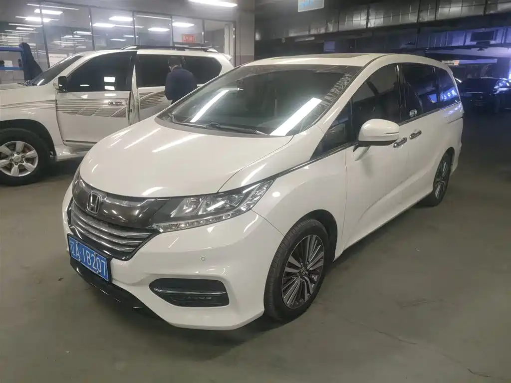 Honda Odyssey 2020 — фото 1
