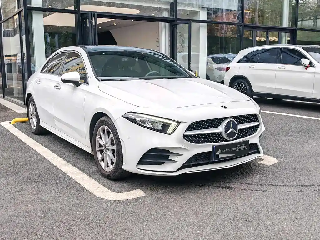 Mercedes-Benz A-Class 2020 — фото 3