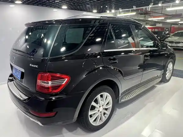 Mercedes-Benz M-Class 2011