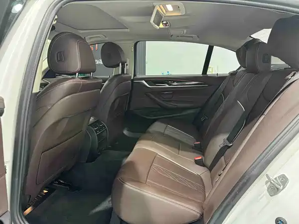 BMW 5 Series 2022