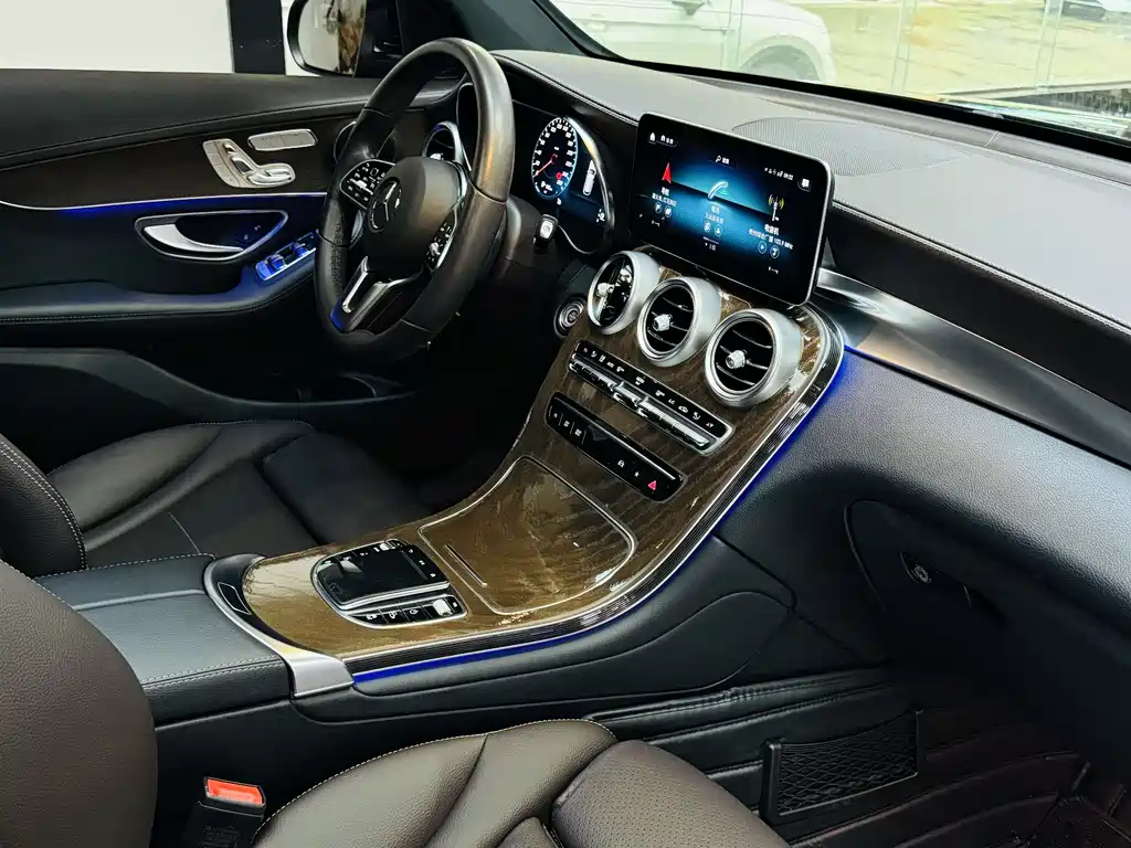 Mercedes-Benz GLC 2022 — фото 12