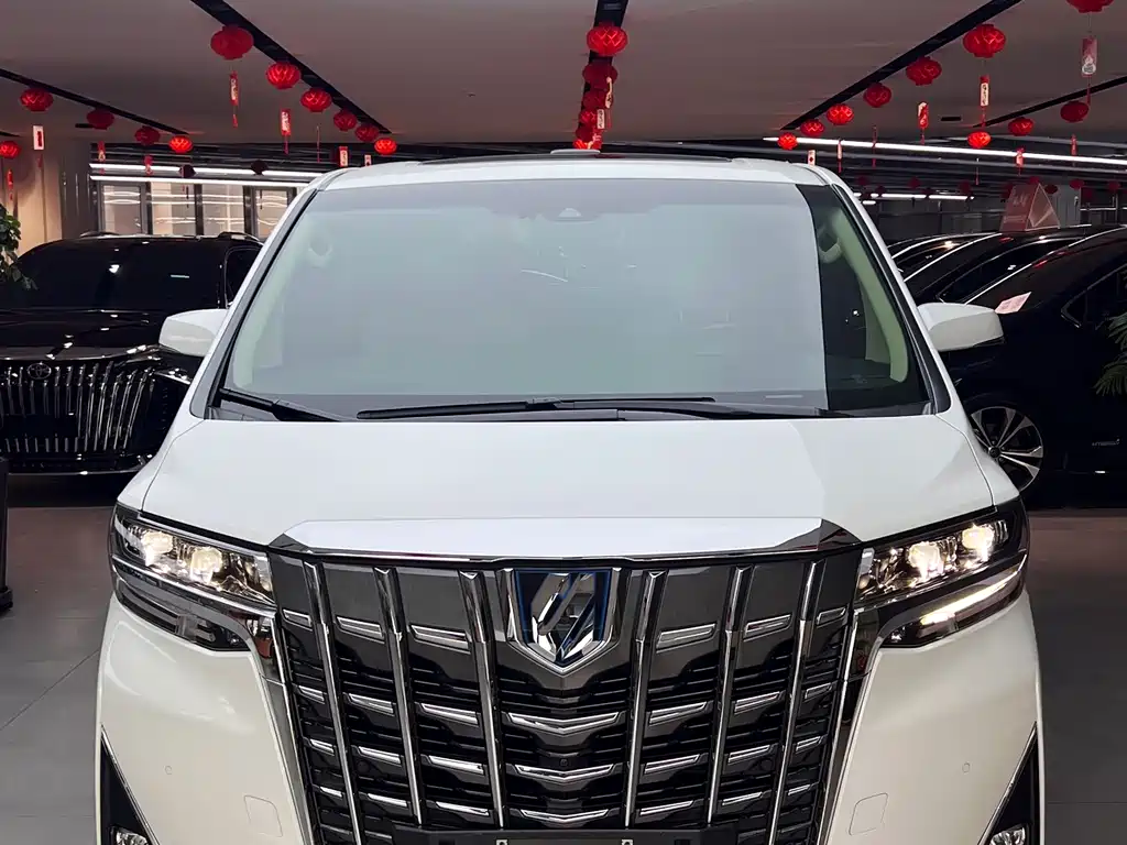 Toyota Alphard 2022 — фото 3