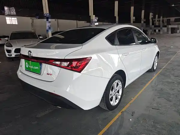 MG GT 2019