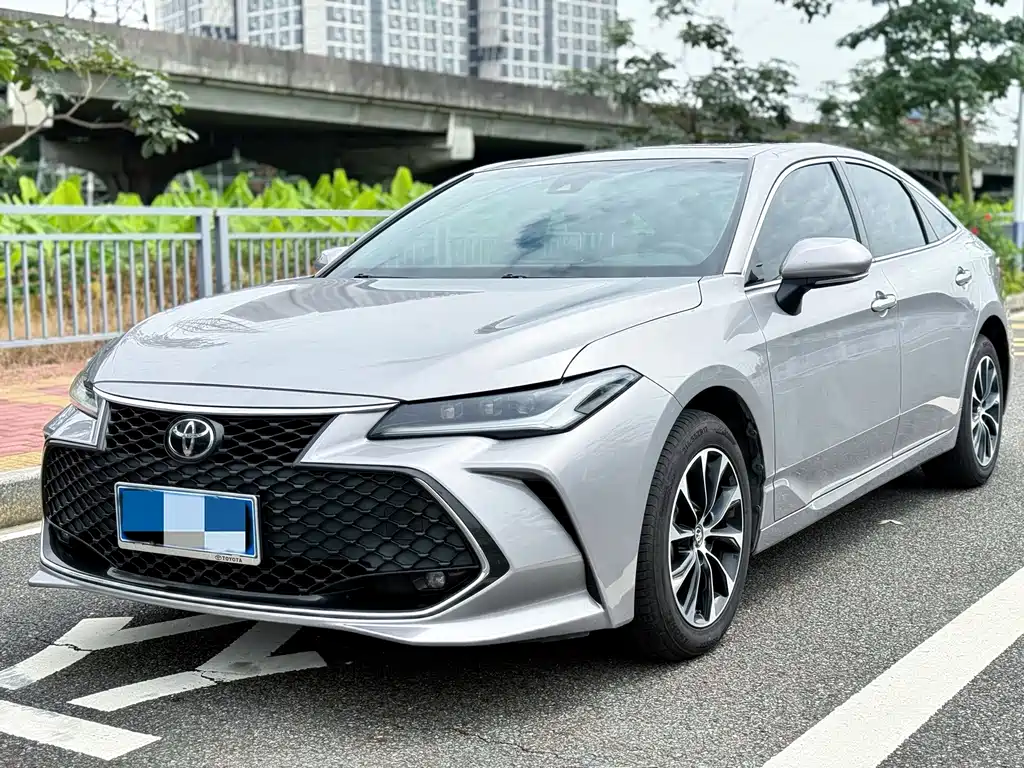 Toyota Avalon 2023 — фото 1
