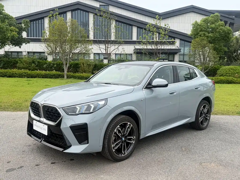 BMW X2 2024 — фото 1
