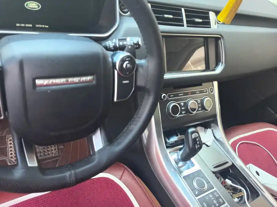 Land Rover Range Rover Sport 2015 — фото 12