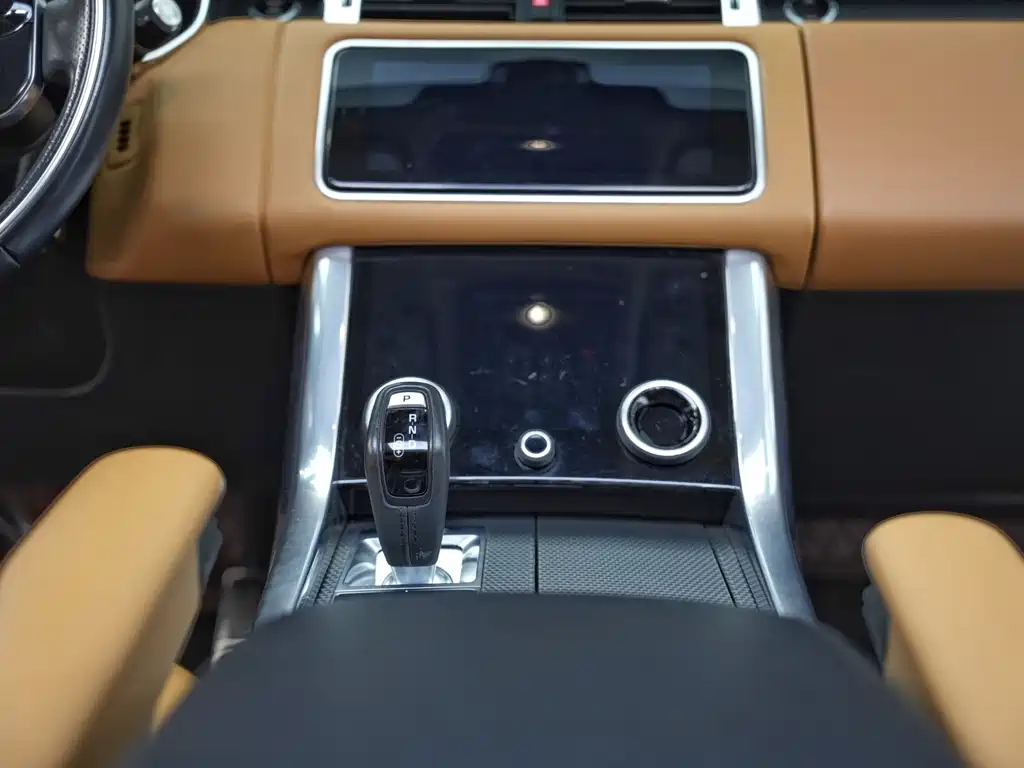 Land Rover Sport 2022 — фото 18