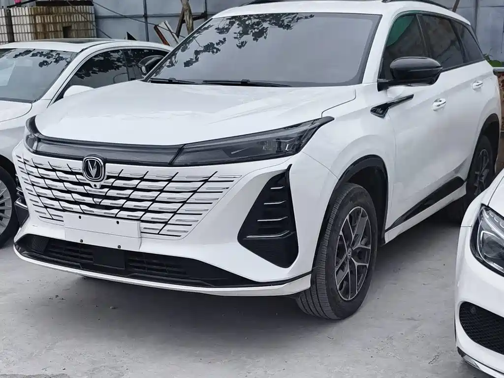 Changan CS75 PLUS 2024 — фото 1