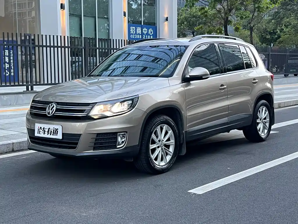 Volkswagen Tiguan 2016 — фото 1