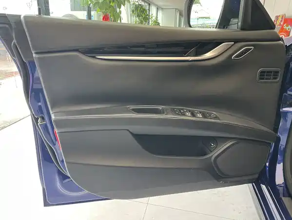 Maserati Ghibli 2015