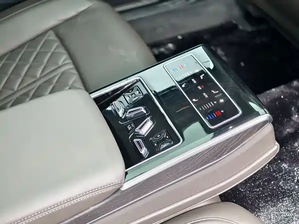 Audi A8 2021