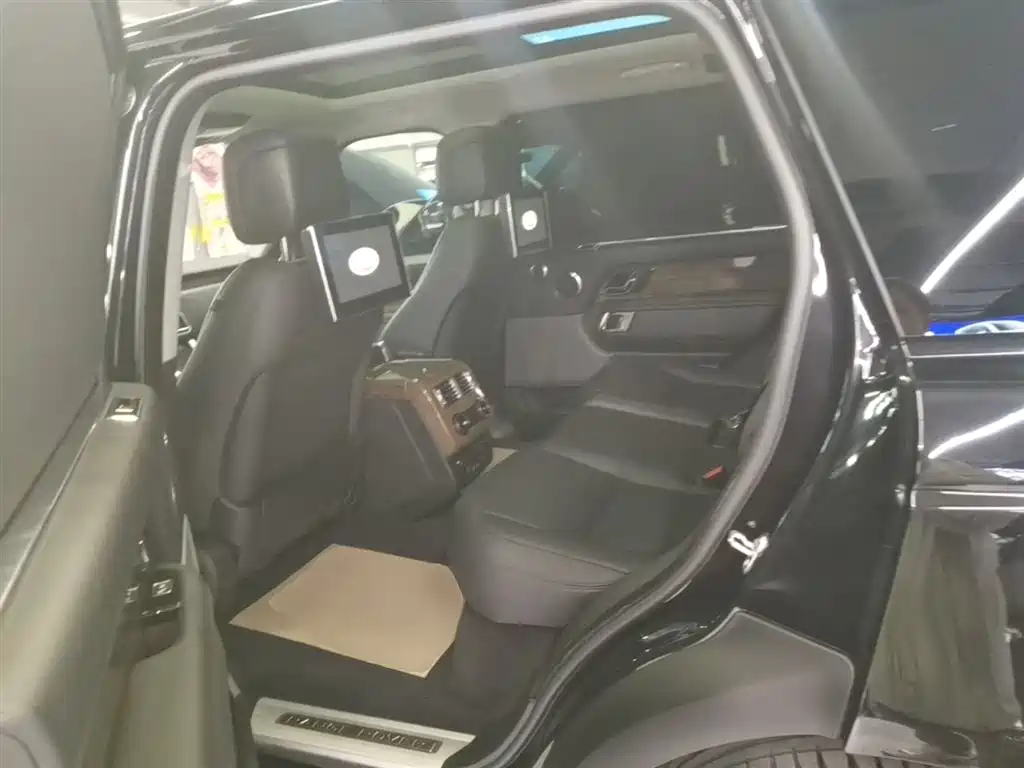 Land Rover Range Rover 2019 — фото 17
