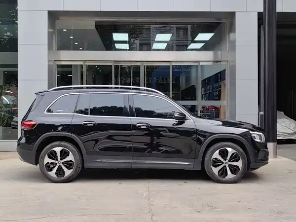 Mercedes-Benz GLB 2021