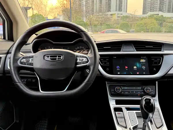 Geely Emgrand GS 2019