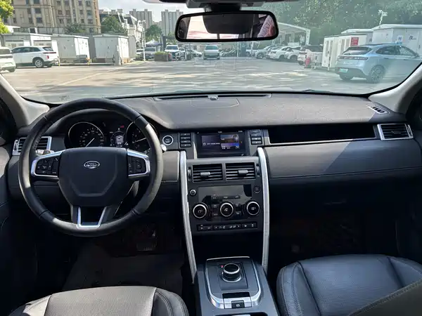 Land Rover Discovery Sport 2017
