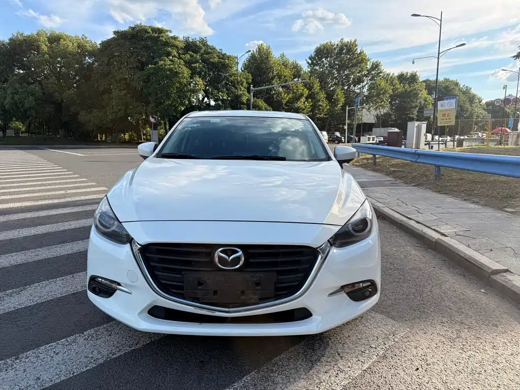 Mazda 3 Axela 2020