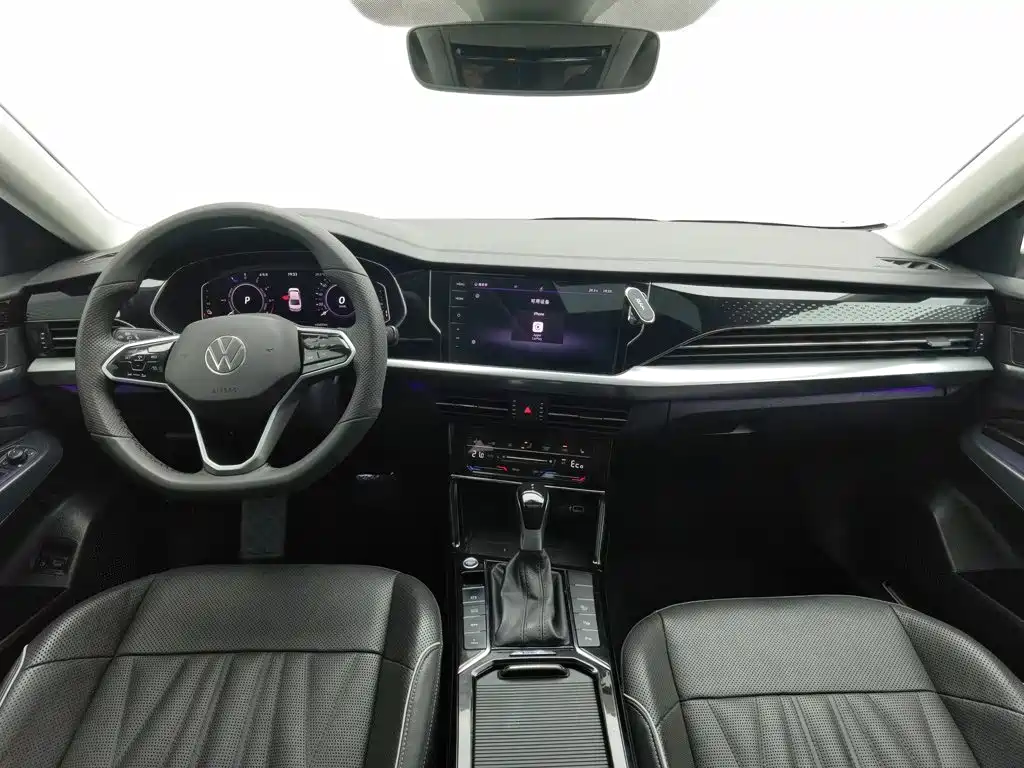 Volkswagen Passat Plug-In Hybrid 2023 — фото 5
