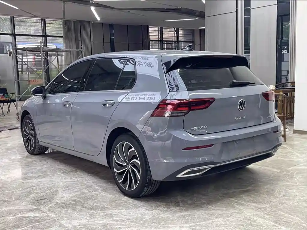 Volkswagen Golf 2021