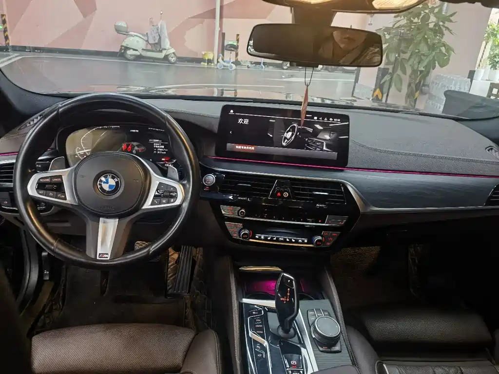 BMW 5 Series 2022