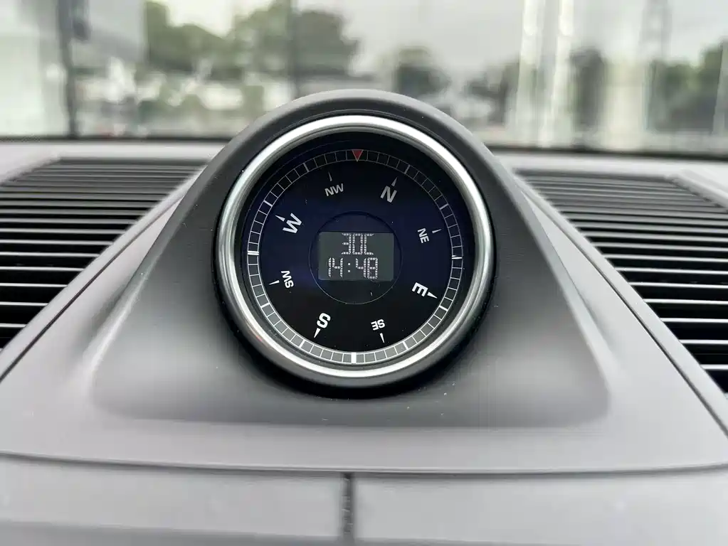 Porsche Macan 2021 — фото 13