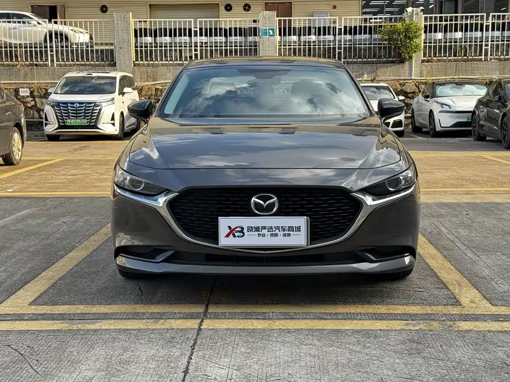 Mazda 3 Axela 2023