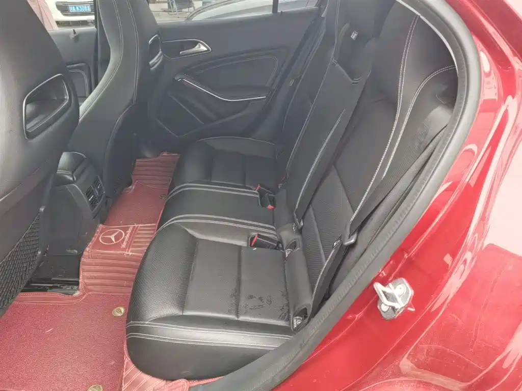 Mercedes-Benz GLA 2018 — фото 17