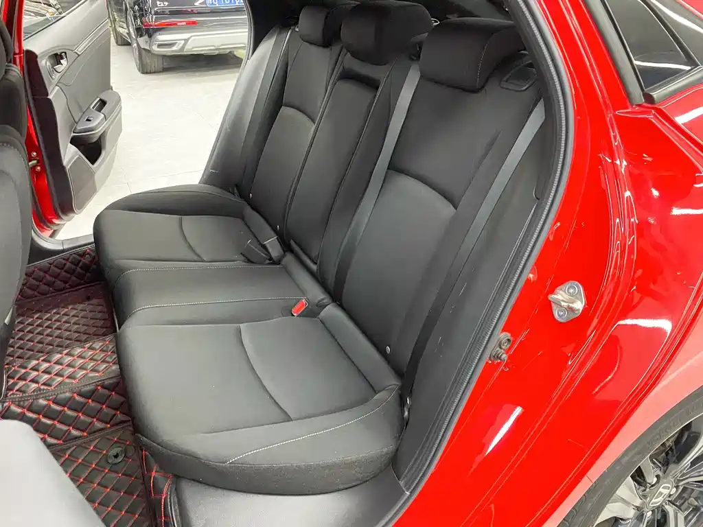 Honda Civic 2020 — фото 18
