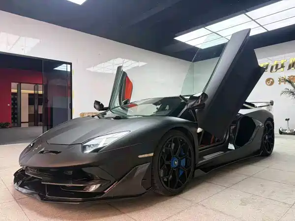 Lamborghini Aventador 2012