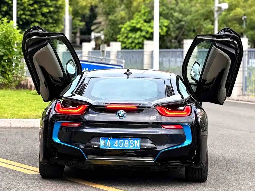 BMW i8 2015 — фото 9