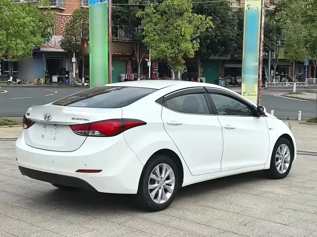 Hyundai Elantra 2017