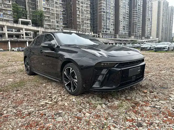Lynk & Co 03 2023