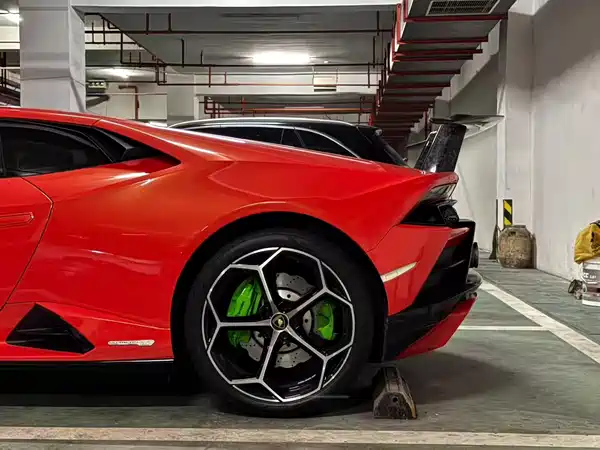 Lamborghini Huracan 2020