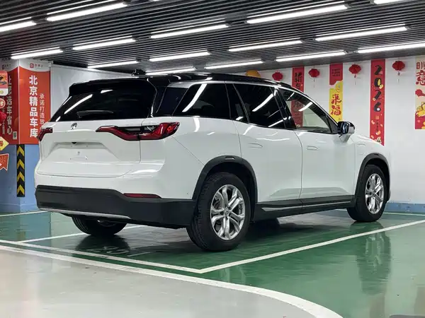 NIO ES8 2018