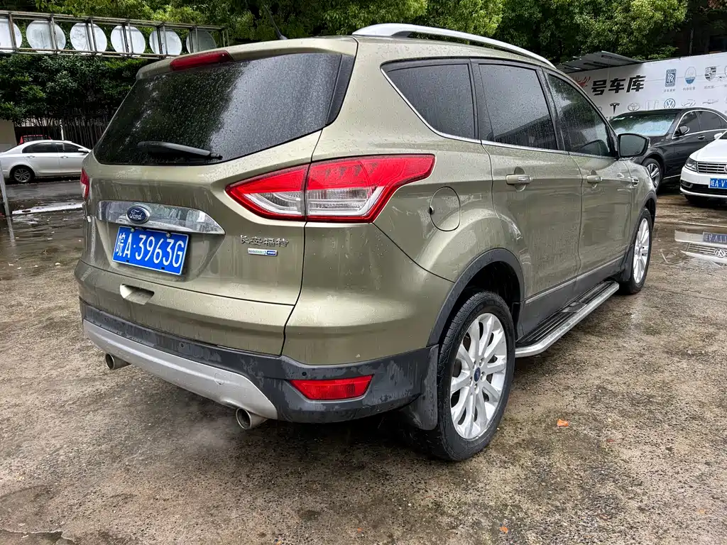 Ford Kuga 2013 — фото 4
