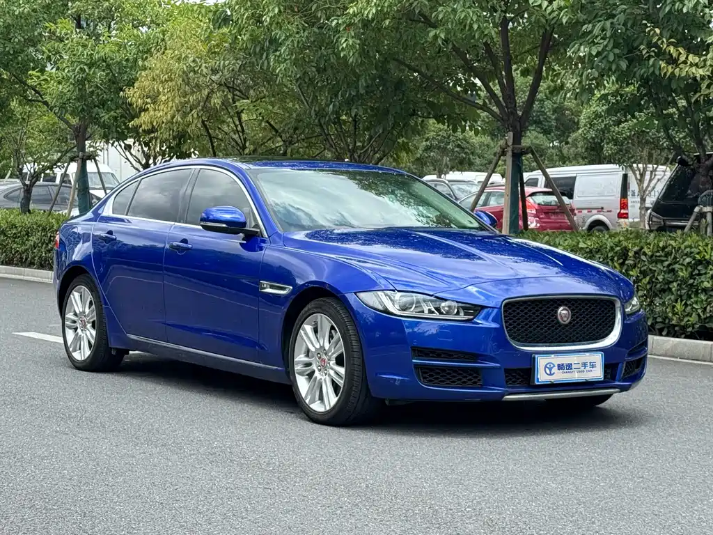Jaguar XEL 2019 — фото 19