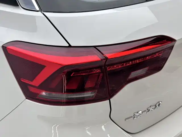 Volkswagen T-Roc 2021 — фото 7