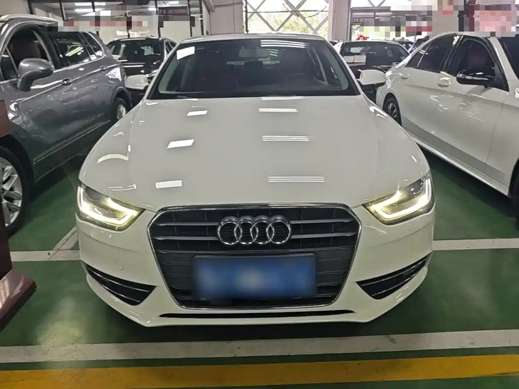 Audi A4L 2014
