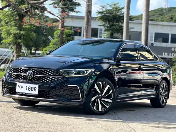Volkswagen Passat 2022