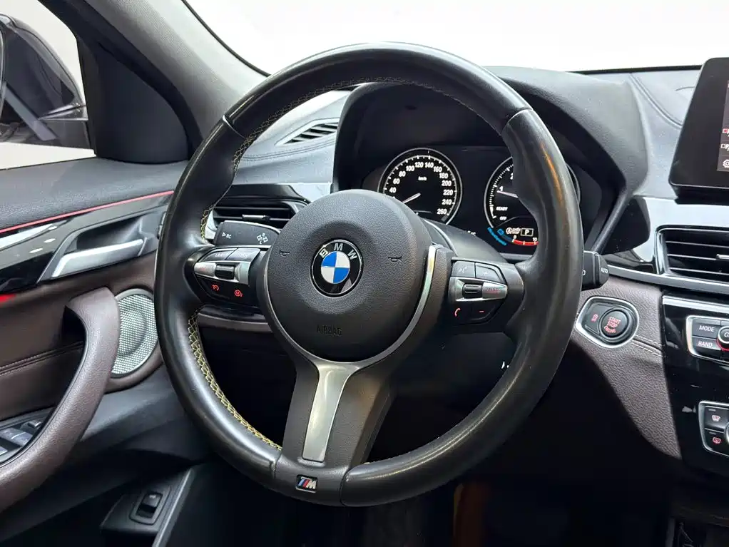 BMW X2 2023 — фото 10