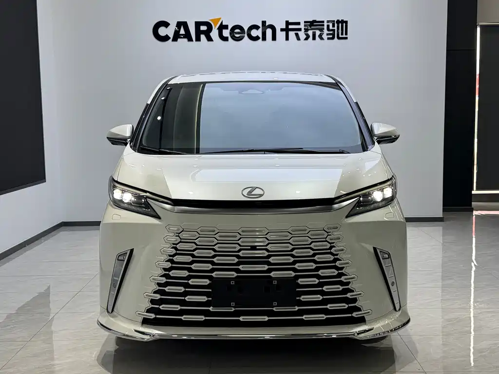 Lexus LM 2024 — фото 2