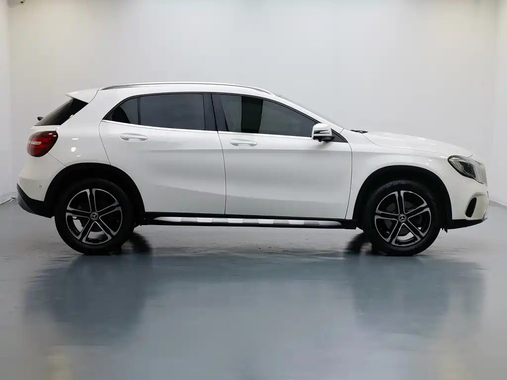 Mercedes-Benz GLA 2018 — фото 8