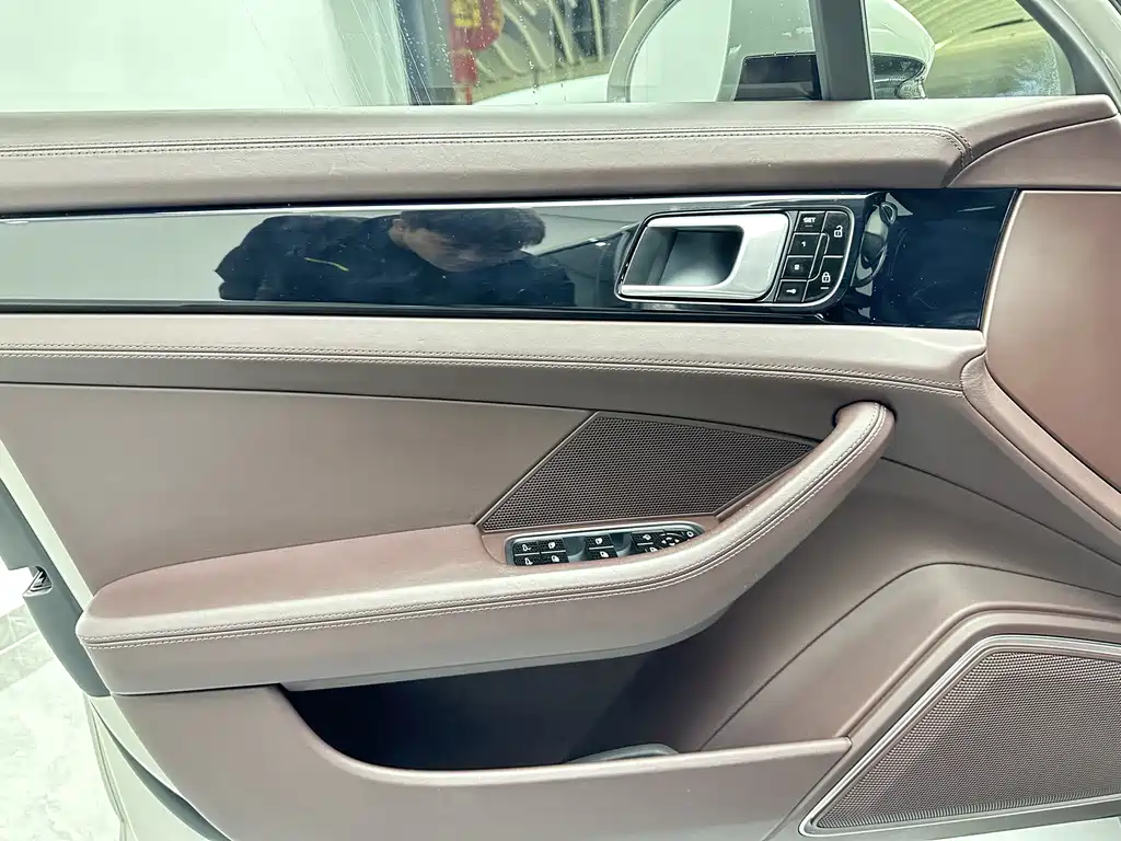 Porsche Panamera 2019 — фото 13